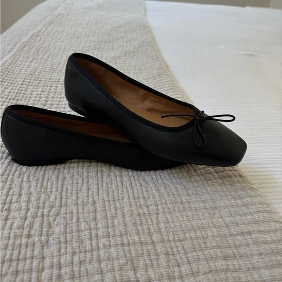 Madewell Black Square-Toe Ballet Flats with Bow - Picture 3 of 4